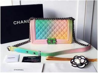 シャネルBOY CHANELバッグ 2016/17クルーズコレクション斜めがけショルダーバッグA67085 Y61151