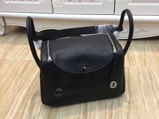 エルメス リンディ バッグ コピー HERMES リンディ 30/26 ハンドバッグ トリヨン・クレマンス レディース ショルダーバッグ 2WAY シルバー金具 全11色選択可 黒 H050161CK89