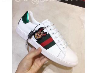 Gucciスニーカー 犬図案　可愛のレディースシューズ グッチ カジュアルシューズ