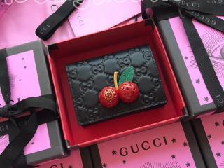 476050 0G6ET 1060 グッチ 財布 コピー GUCCI チェリー グッチ シグネチャー カードケース(コイン＆紙幣入れ付き) レディース 二つ折り財布 2色選択可 ブラック