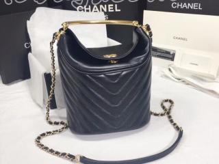 A57861 Y83679 94305 シャネル バッグ コピー CHANEL 2018AW 新作 バケット バッグ ラムスキン シェブロン ラム×ゴールド金具 レディース ショルダーバッグ 4色選択可 ブラック