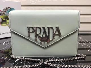 1BD097 CLOASKF0004 プラダ マクロ バッグ スーパーコピー PRADA Macro ロゴレザークロスボディバッグ レディース チェーンショルダーバッグ 5色選択可