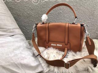 5BD078_2BYA_F0046_V_OOO ミュウミュウ バッグ スーパーコピー MIUMIU Grace Lux レザー レディース ショルダーバッグ 4色選択可 コニャック