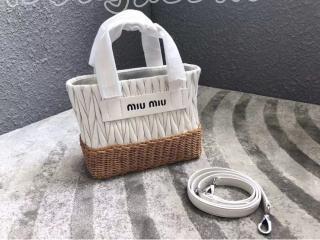 5BA076_2BUZ_F0O8D_V_OOO ミュウミュウ バッグ コピー MIUMIU ハンドバッグ マテラッセ レディース ショルダーバッグ 3色選択可 ホワイト+ハニー