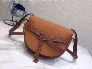 321.56.T20 ロエベ ゲート バッグ コピー LOEWE Gate スモール レディース ショルダーバッグ 7色選択可 Light Caramel/Pecan Color ‍0010186336