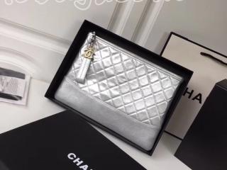 A84287 Y61477 45002 ガブリエル ドゥ シャネル バッグ コピー CHANEL'S GABRIELLE ポーチ エイジド カーフスキン クラッチバッグ 4色可選択 シルバー