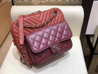 A57284 Y83667 K0875 シャネル バッグ コピー CHANEL カメラ ケース カーフスキン レディース バックパック 2色可選択 ラスト & バーガンディー