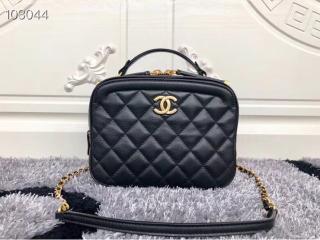 A57905 Y83940 94305 シャネル バッグ コピー CHANEL 18/19年秋冬 ヴァニティー ケース カーフスキン レディース ショルダーバッグ 3色可選択 ブラック