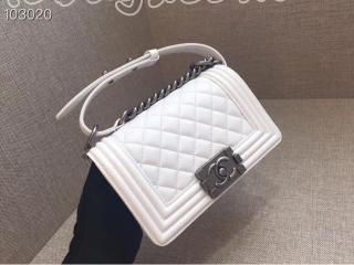 A67085 Y09953 10601 ボーイ シャネル バッグ スーパーコピー BOY CHANEL 18/19年秋冬 スモール ハンドバッグ カーフスキン レディース ショルダーバッグ 7色可選択 ホワイト