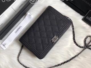 A80287 Y83621 94305 ボーイ シャネル 財布 コピー BOY CHANEL チェーンウォレット グレインド カーフスキン レディース 二つ折り財布 3色可選択 ブラック