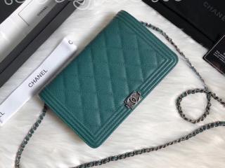 A80287 Y83621 3B782 ボーイ シャネル 財布 スーパーコピー BOY CHANEL チェーンウォレット グレインド カーフスキン レディース 二つ折り財布 3色可選択 グリーン