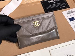 A84386 Y83824 0B801 シャネル カードケース コピー CHANEL 2018/19年 クルーズ コレクション エイジド カーフスキン & スムーズ カーフスキン カードケース 6色可選択 グレー