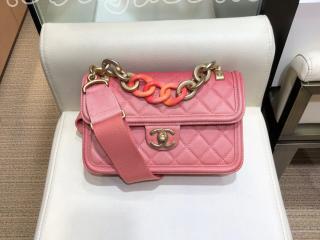 AS0061 Y84095 5B679 シャネル バッグ コピー CHANEL 2018/19年 グレインド カーフスキン & レジン フラップ バッグ レディース ショルダーバッグ 3色可選択 コーラル