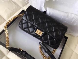 A57791 Y04634 94305 シャネル バッグ コピー CHANEL 2019年春夏 プレコレクション エイジド カーフスキン ウエスト バッグ レディース ショルダーバッグ 2色可選択 ブラック