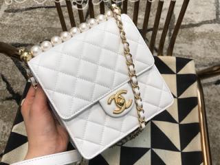 AS0584 B00374 10601 シャネル バッグ スーパーコピー CHANEL ラムスキン & コスチューム パール フラップ バッグ レディース ショルダーバッグ 2色可選択 ホワイト