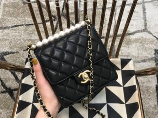 AS0584 B00374 94305 シャネル バッグ コピー CHANEL ラムスキン & コスチューム パール フラップ バッグ レディース ショルダーバッグ 2色可選択 ブラック