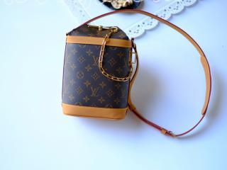 M44877 ルイヴィトン モノグラム バッグ コピー 「LOUIS VUITTON」 ミルクボックス メンズ ショルダーバッグ