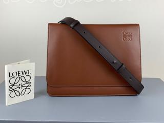 335.54.Z13 ロエベ バッグ スーパーコピー LOEWE Gusset Flat Messenger Bag Cognac ショルダーバッグ メンズ  ビジネスバッグ