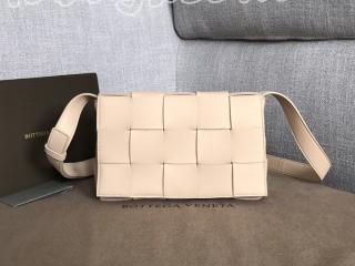 578004-1 ボッテガ・ヴェネタ バッグ スーパーコピー BOTTEGA VENETA CASSETTE マキシ イントレッチオ カセット レディース ショルダーバッグ 5色可選択