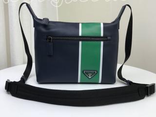 2VH078_2CIO_F0LZY_V_OTO プラダ バッグ スーパーコピー レザー PRADA クロスボディバッグ メンズ ショルダーバッグ 2色可選択 ブルー・グリーン