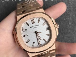 パテックフィリップ 腕時計 PATEK PHILIPPEアナログ時計 5711R-001 厚8.6mm[文字盤]白い色 [ケース]ピンクゴールド