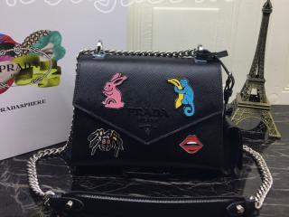 1BD127-VC5M-S-1 プラダ バッグ スーパーコピー PRADA S級品 Monochrome モノクローム アップリケ レディース ショルダーバッグ 4色選択可