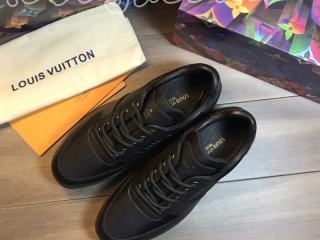 ルイヴィトンスニーカー LOUIS VUITTON フラットシューズ メンズ用 サイズ：245-265