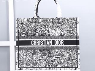 M1286ZWBR_M941 ディオール バッグ スーパーコピー 20新作 Dior Zodiac BOOK TOTE エンブロイダリー トートバッグ