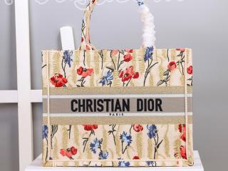 M1296ZRTN_M918 ディオール バッグ スーパーコピー DIOR BOOK TOTE ベージュ ハイビスカス 刺繍 キャンバス レディース ラージ トートバッグ