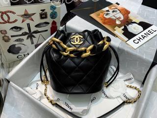 AS2390 B05101 94305 シャネル バッグ コピー CHANEL 21新作 シャイニー ラムスキン ハンドバッグ レディース ショルダーバッグ ブラック